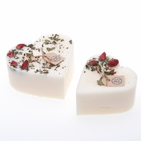 CANDLES WITH ROSE BUDS